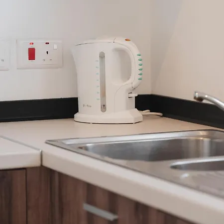 Bright 3br Getaway Spacious Airy & Family-friendly Apartman Sannat